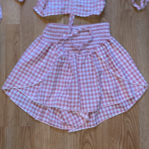 Beautiful pink gingham 2 piece - Picture 2 of 3